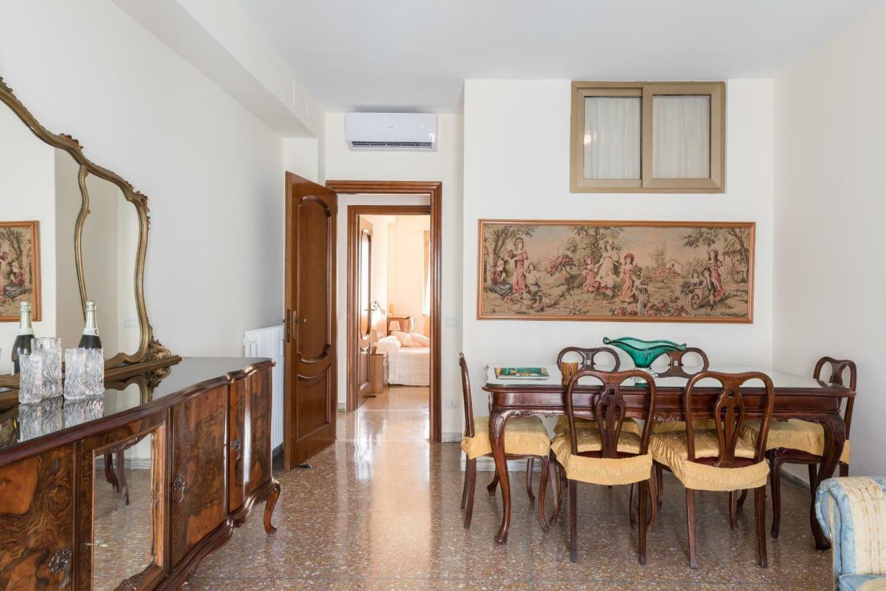 Hortis Apartment, 5 Persone, 2 Camere, Balcone, Metro C E Tram Per Il Centro Rom Exterior foto